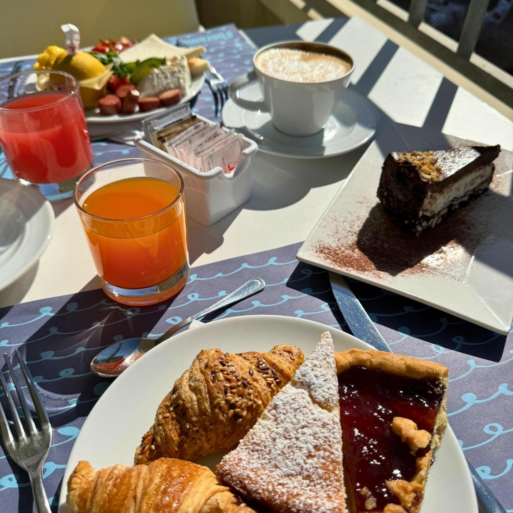 Hotel Apogeo - Breakfast Experience Ρίμινι Εξωτερικό φωτογραφία