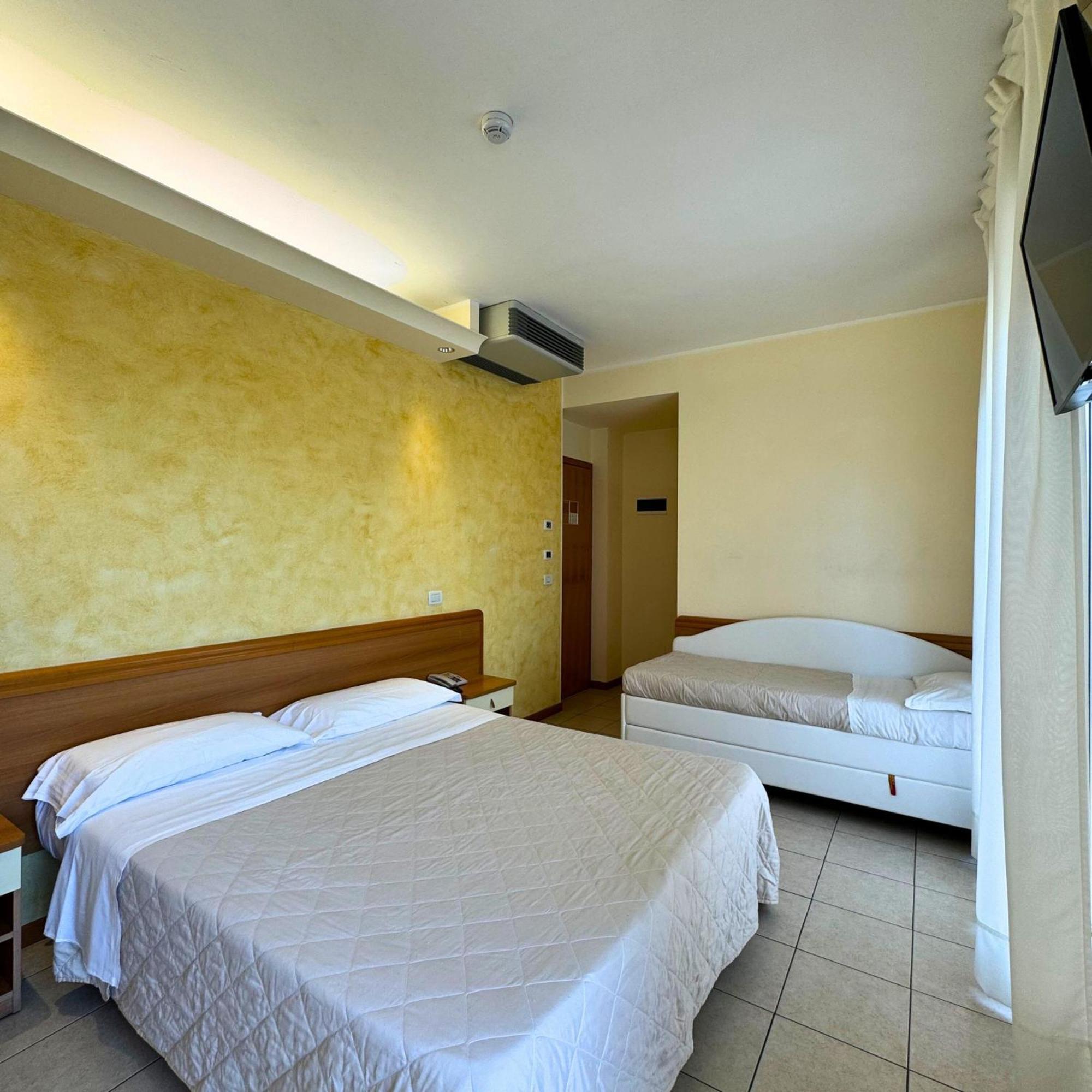 Hotel Apogeo - Breakfast Experience Ρίμινι Εξωτερικό φωτογραφία